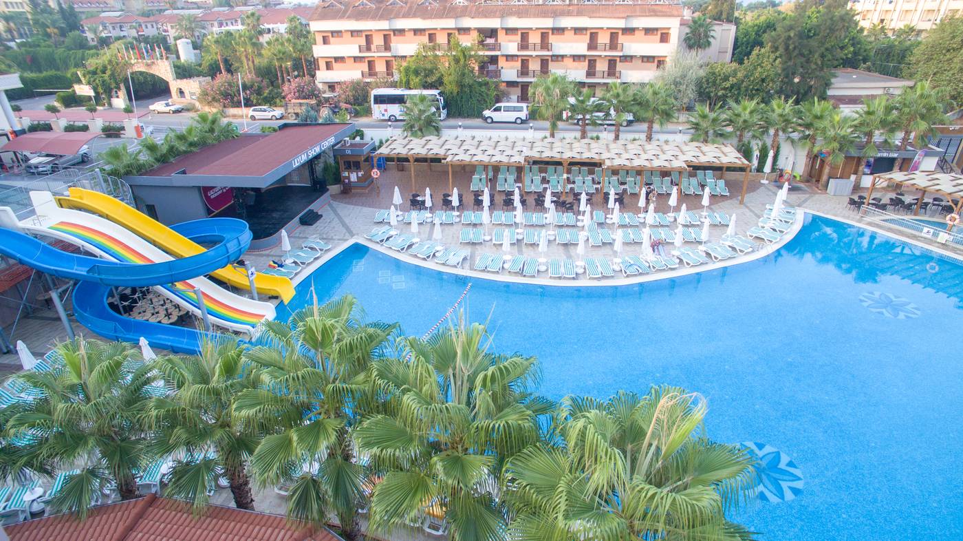 Side-Lilyum-Hotel---SPA-Pool-4