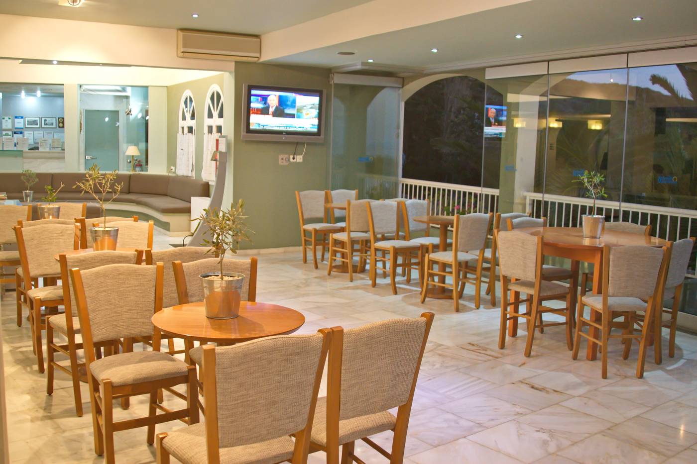 Rethymno-Mare---Water-Park-Bar-32