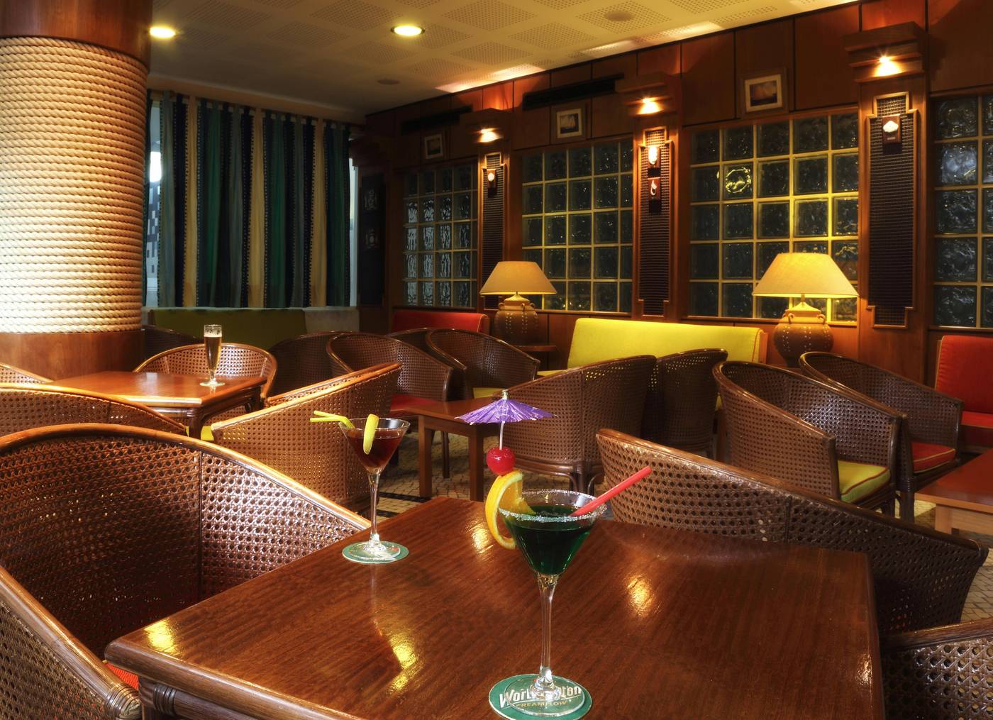 Oceanus-Aparthotel-Bar-41