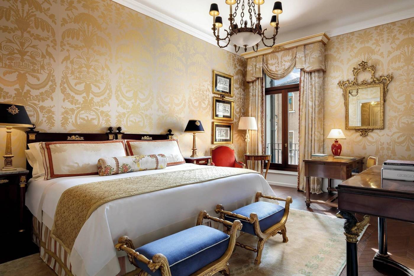 The-Gritti-Palace--a-Luxury-Collection-Hotel-Room-34