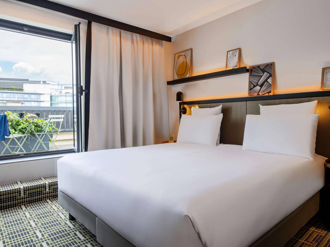 Hotel-Mercure-Paris-Bercy-Bibliotheque-Room-12