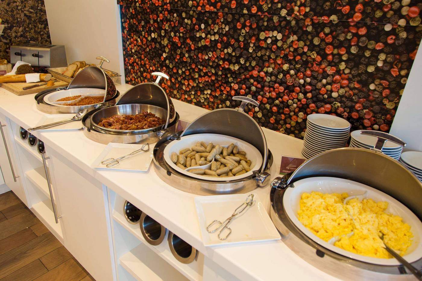 Hampton-By-Hilton-Amsterdam-City-Centre-East-Restaurant-40