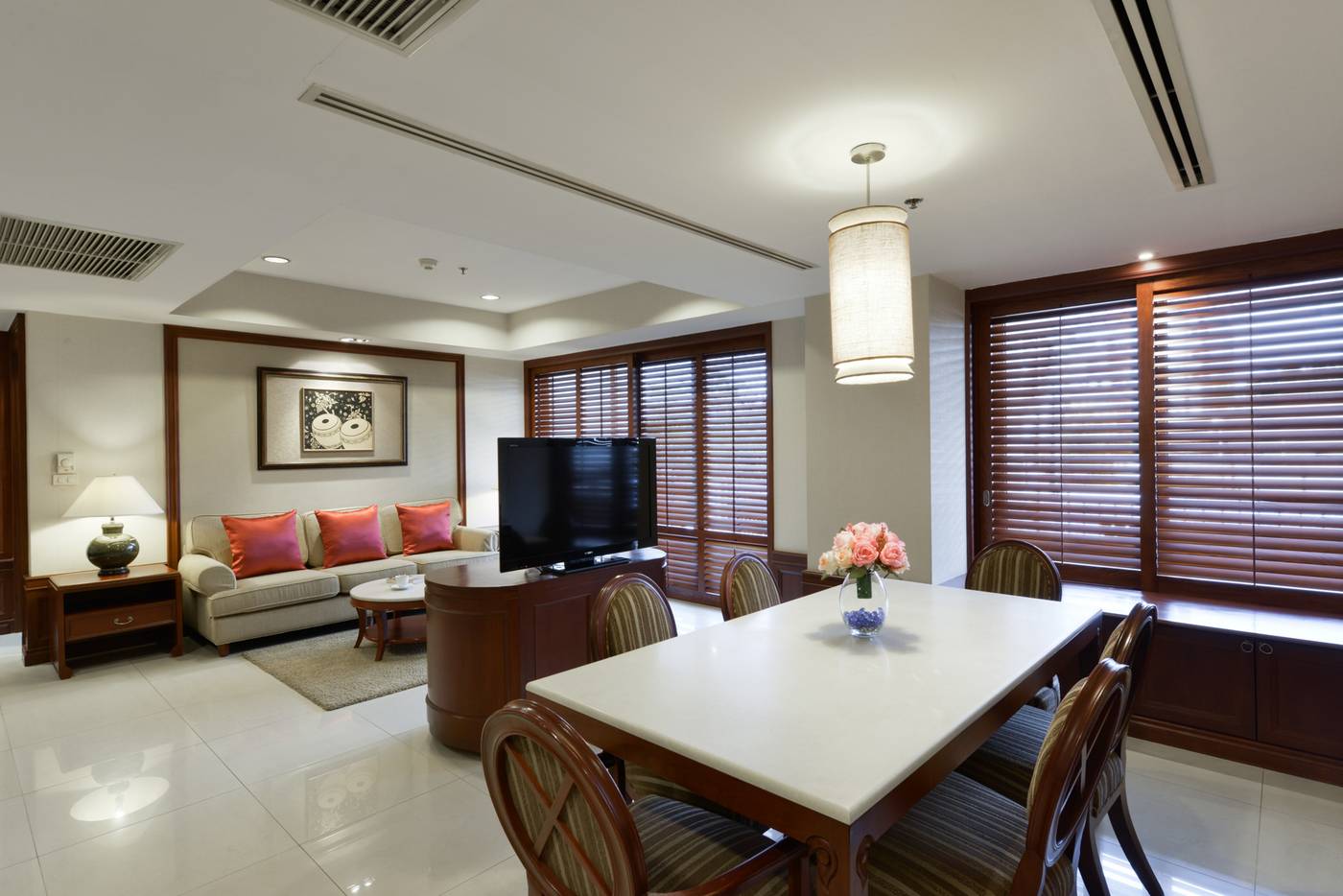 Centre-Point-Sukhumvit-Thong-Lo-Room-33