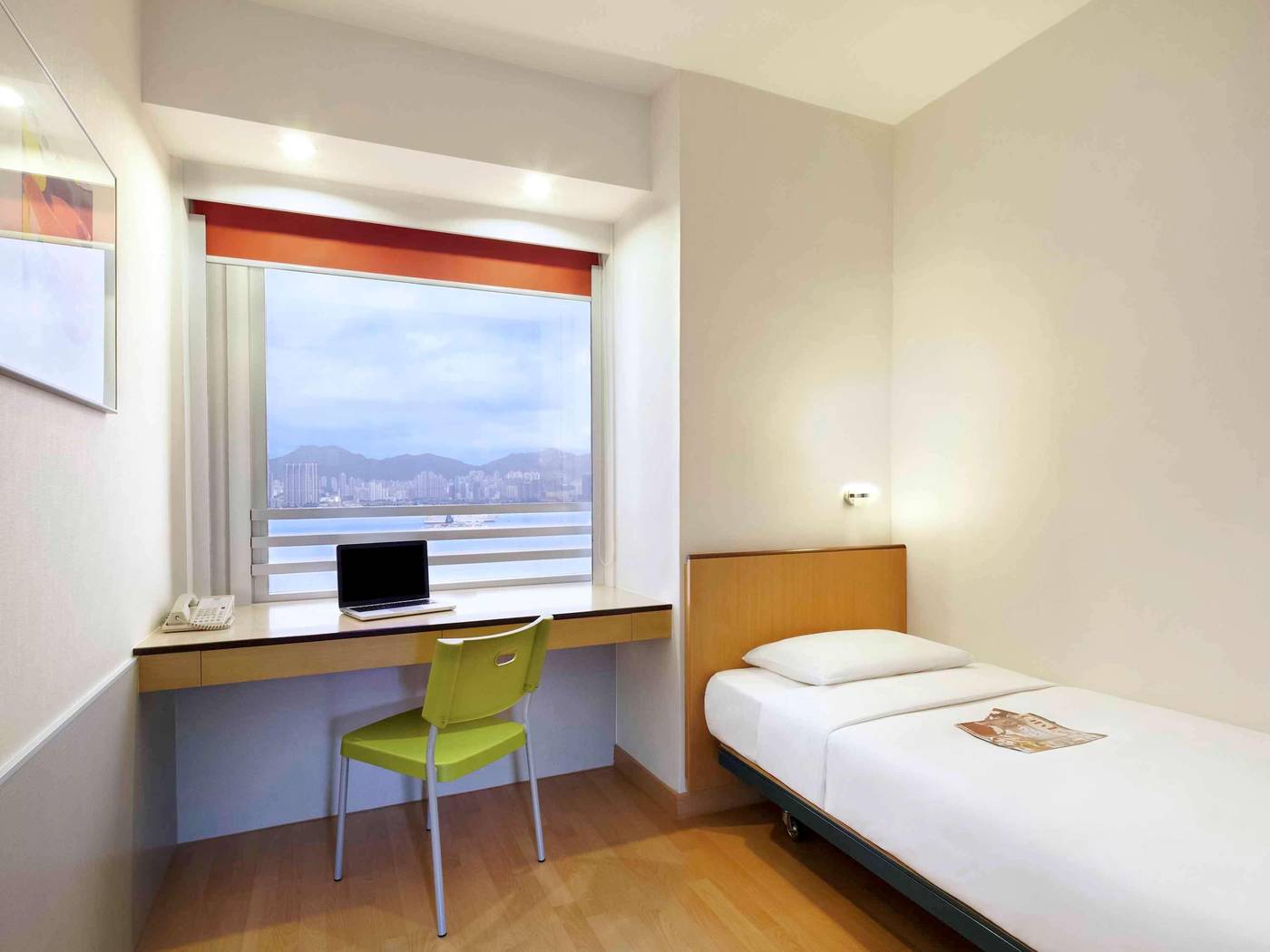 ibis-Hong-Kong-North-Point-Room-6