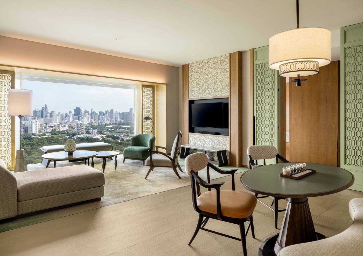 Dusit-Thani-Bangkok-Room-35