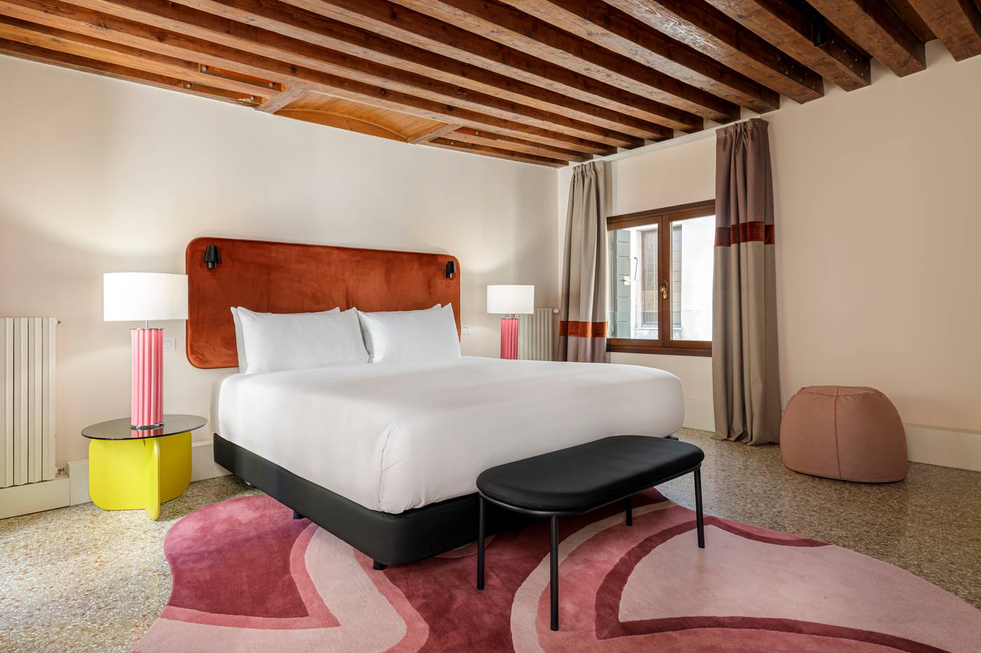 Palazzo-Dei-Fiori-By-Room-Mate-Room-32