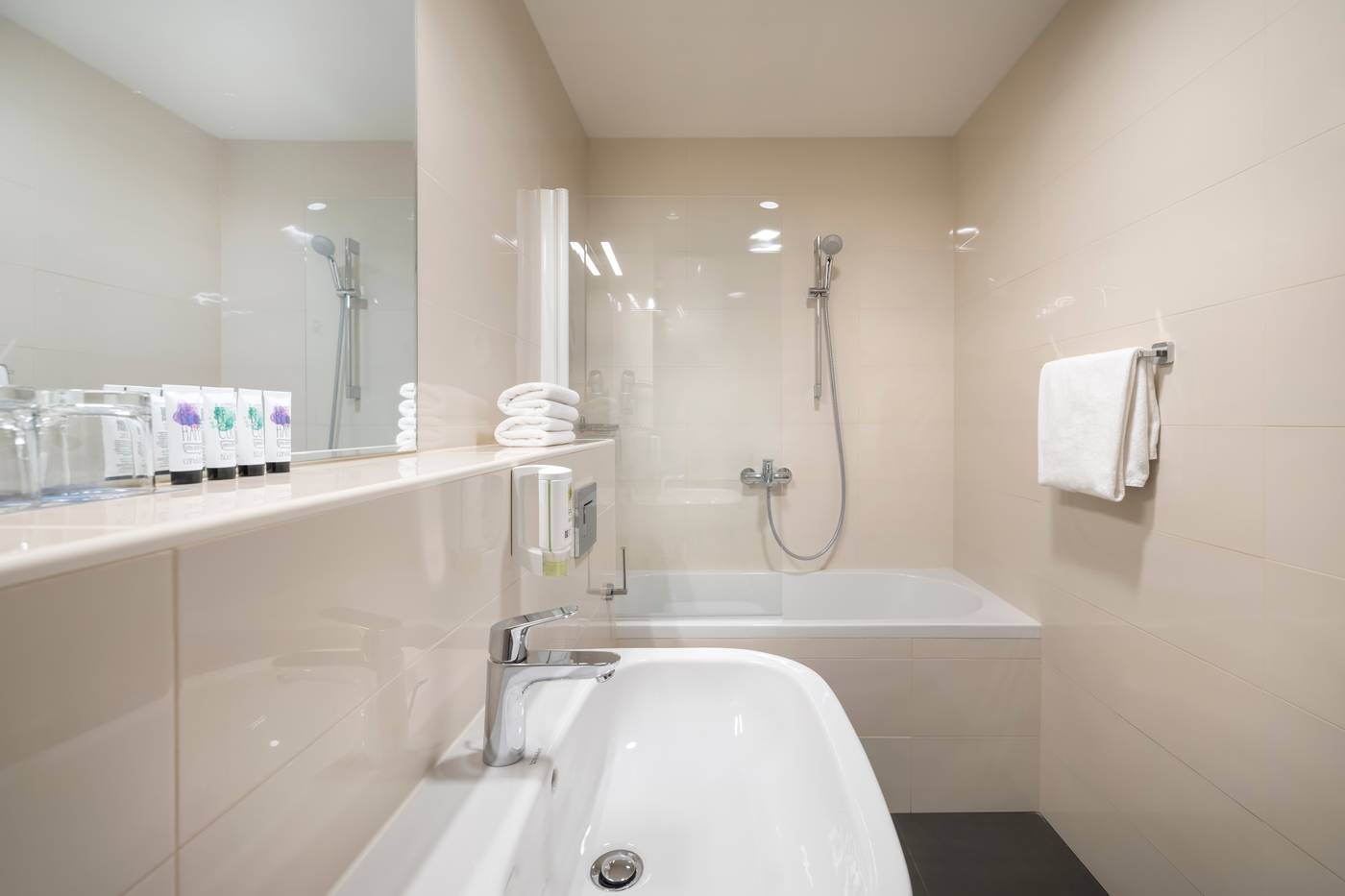 Maistra-Select-Srebreno-Premium-Apartments-Room-19