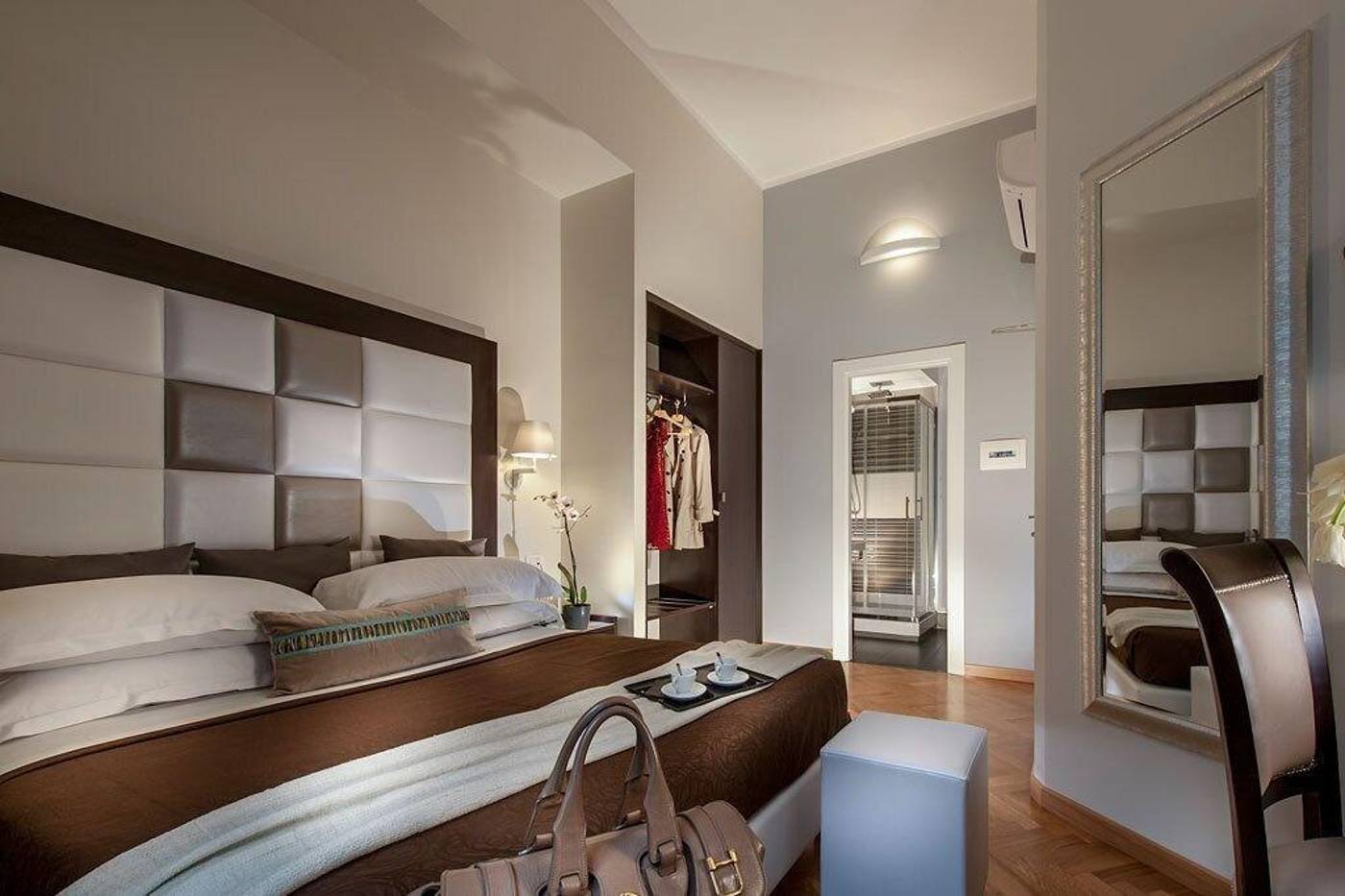 Dve-Suite-Rome-Room-18