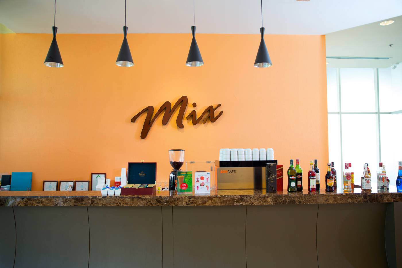 Centara-Life-Government-Complex-Hotel---Convention-Bar-18