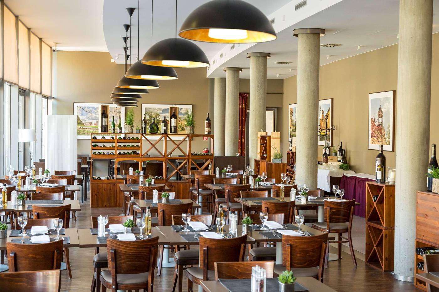 Vienna-House-By-Wyndham-Havelufer-Potsdam-Restaurant-23