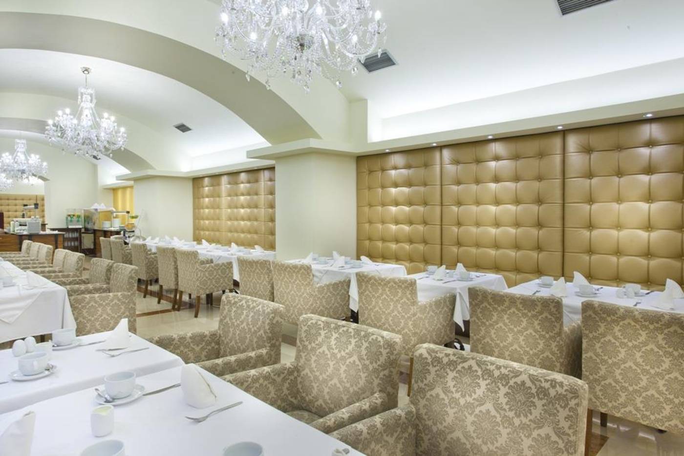 Kosher-Hotel-King-David-Restaurant-34