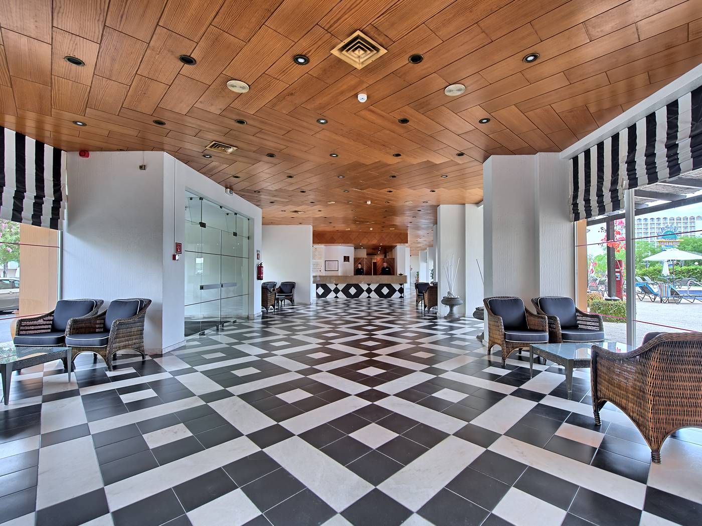 Dom-Pedro-Portobelo-Lobby-22