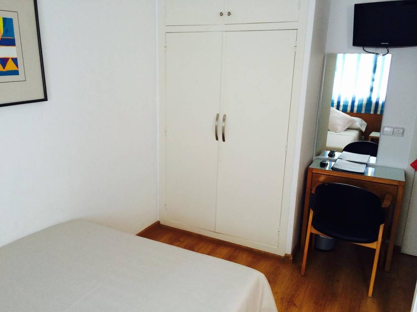 Hotel-Neptuno-Room-17