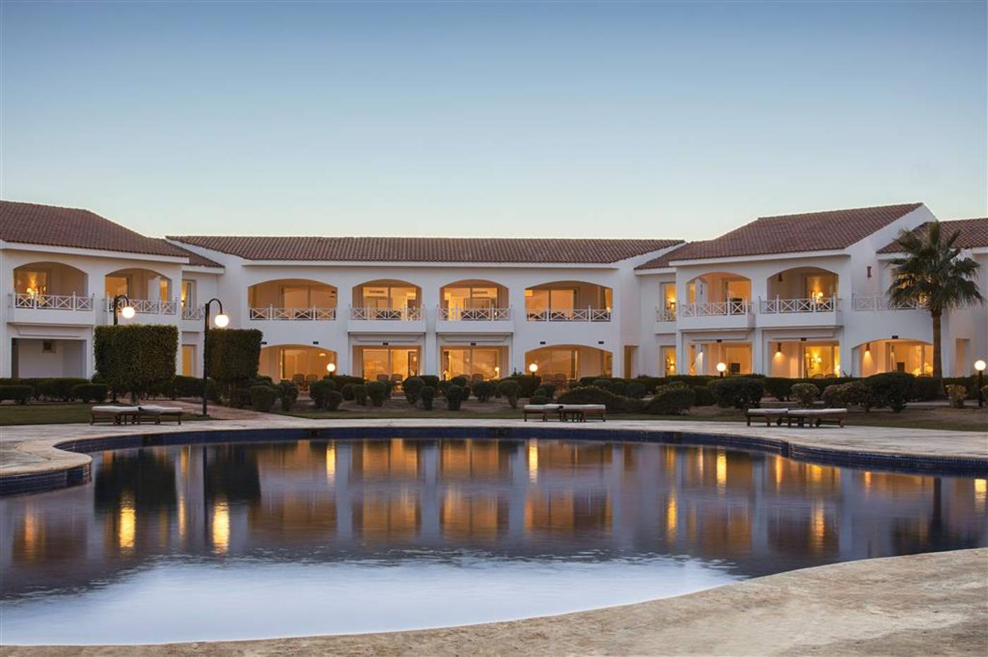 Sheraton-Sharm-Hotel-Main-Building-General-view-3