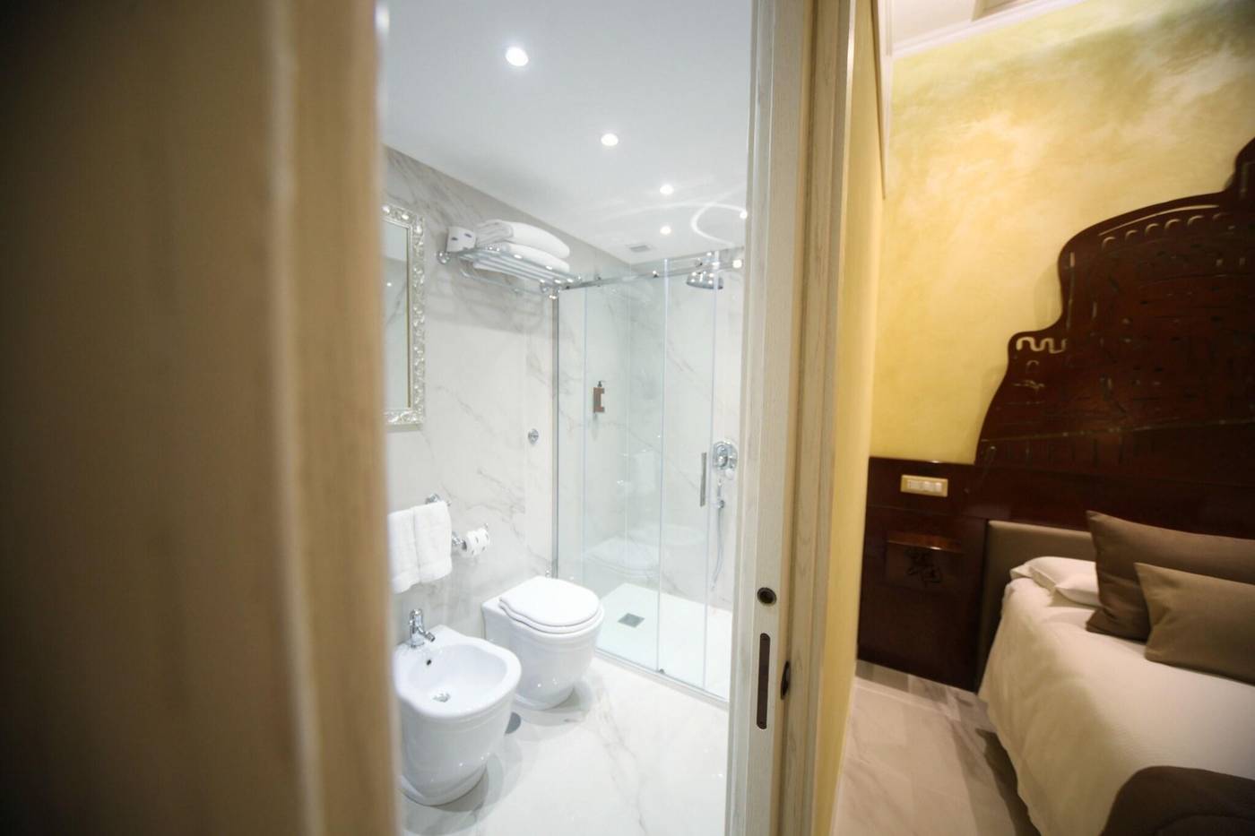 Maison-Tritone-Room-38