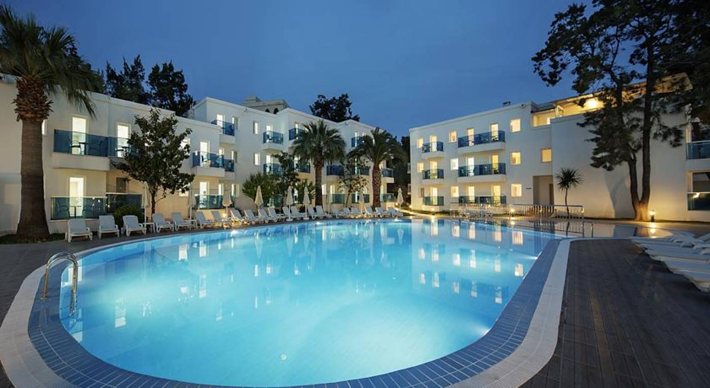 Le Bleu & Hotel Resort