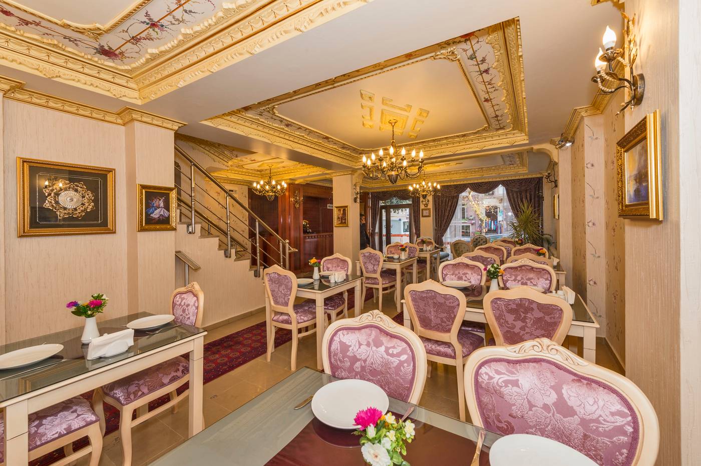 Istanbul-Holiday-Hotel-Restaurant-13