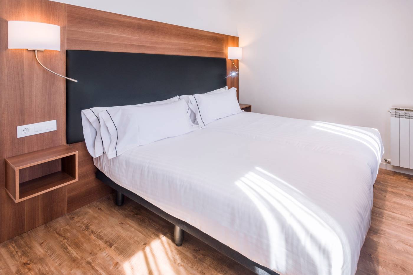 Apartamentos-Playa-De-Castelldefels-Room-26