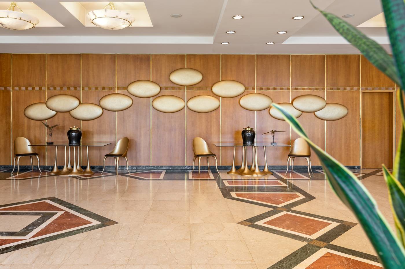 Divani-Apollon-Palace-and-Thalasso-Lobby-10