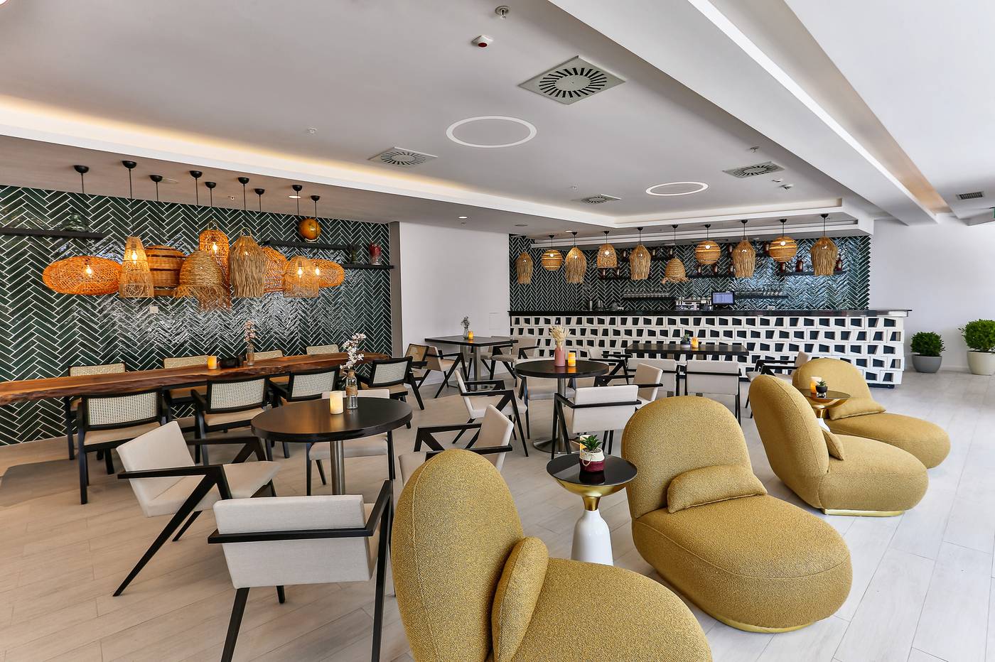 Hotel-Tq-Plaza-Bar-31