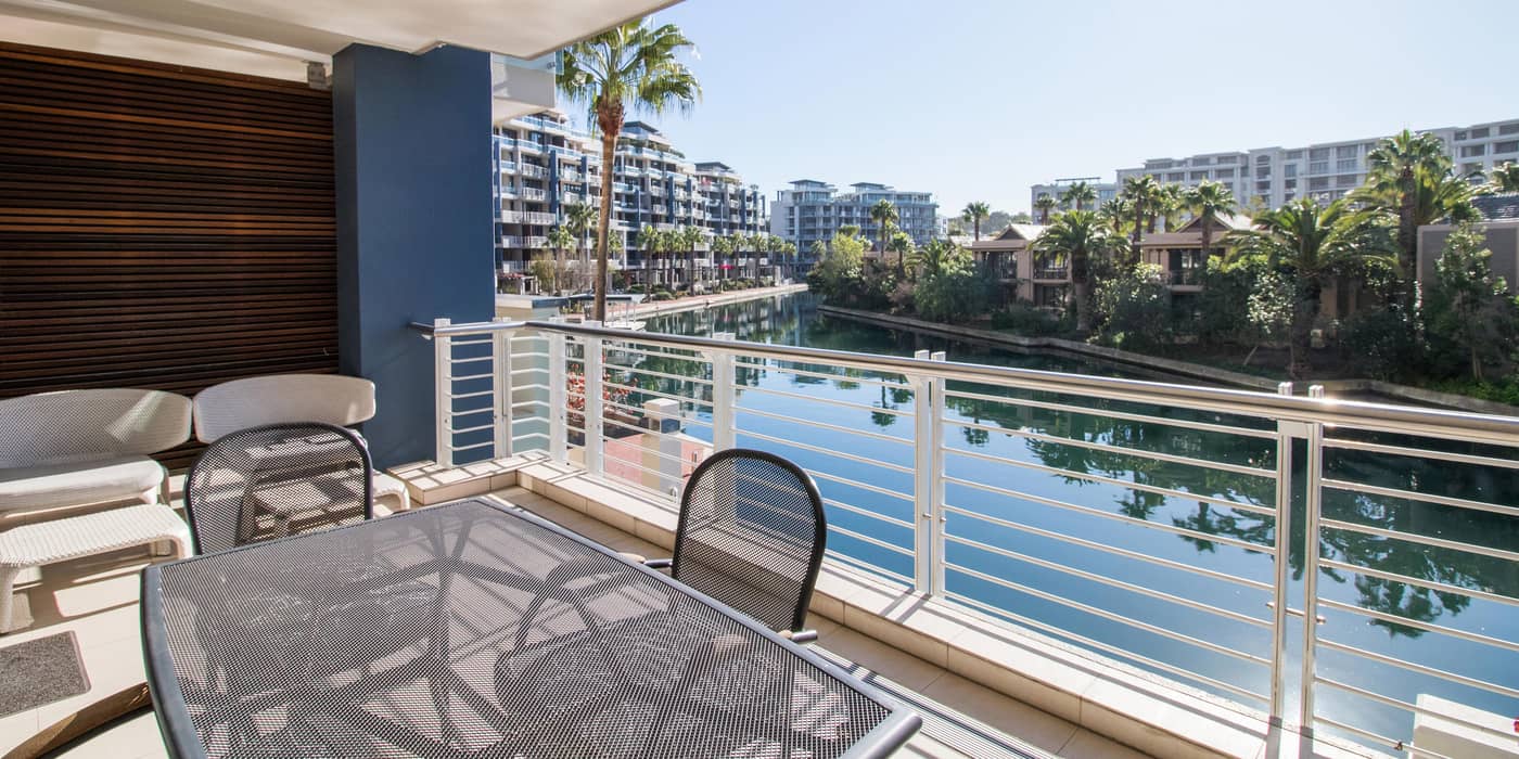 Waterfront-Village-Room-48