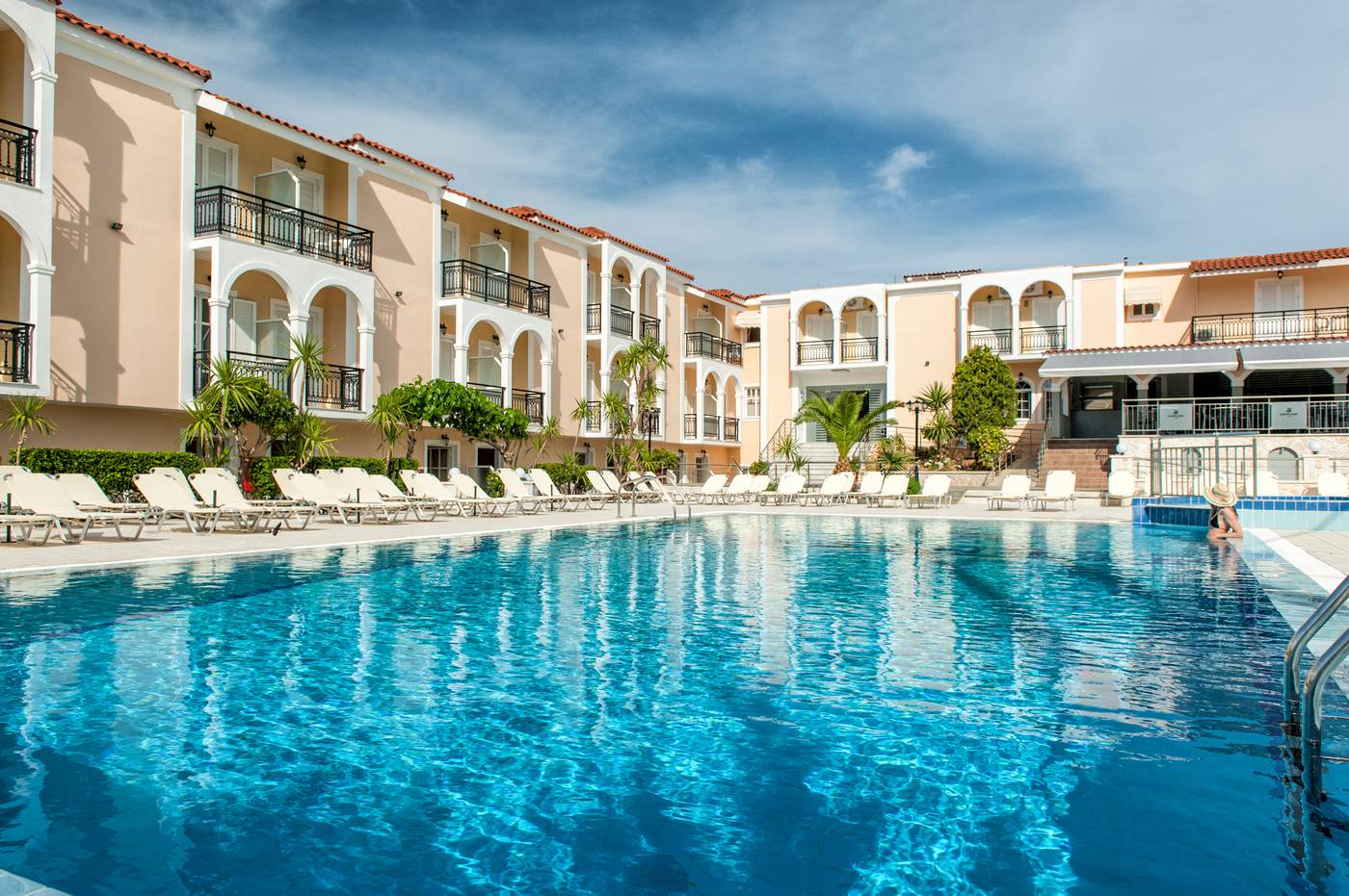 Zante-Sun-Pool-7