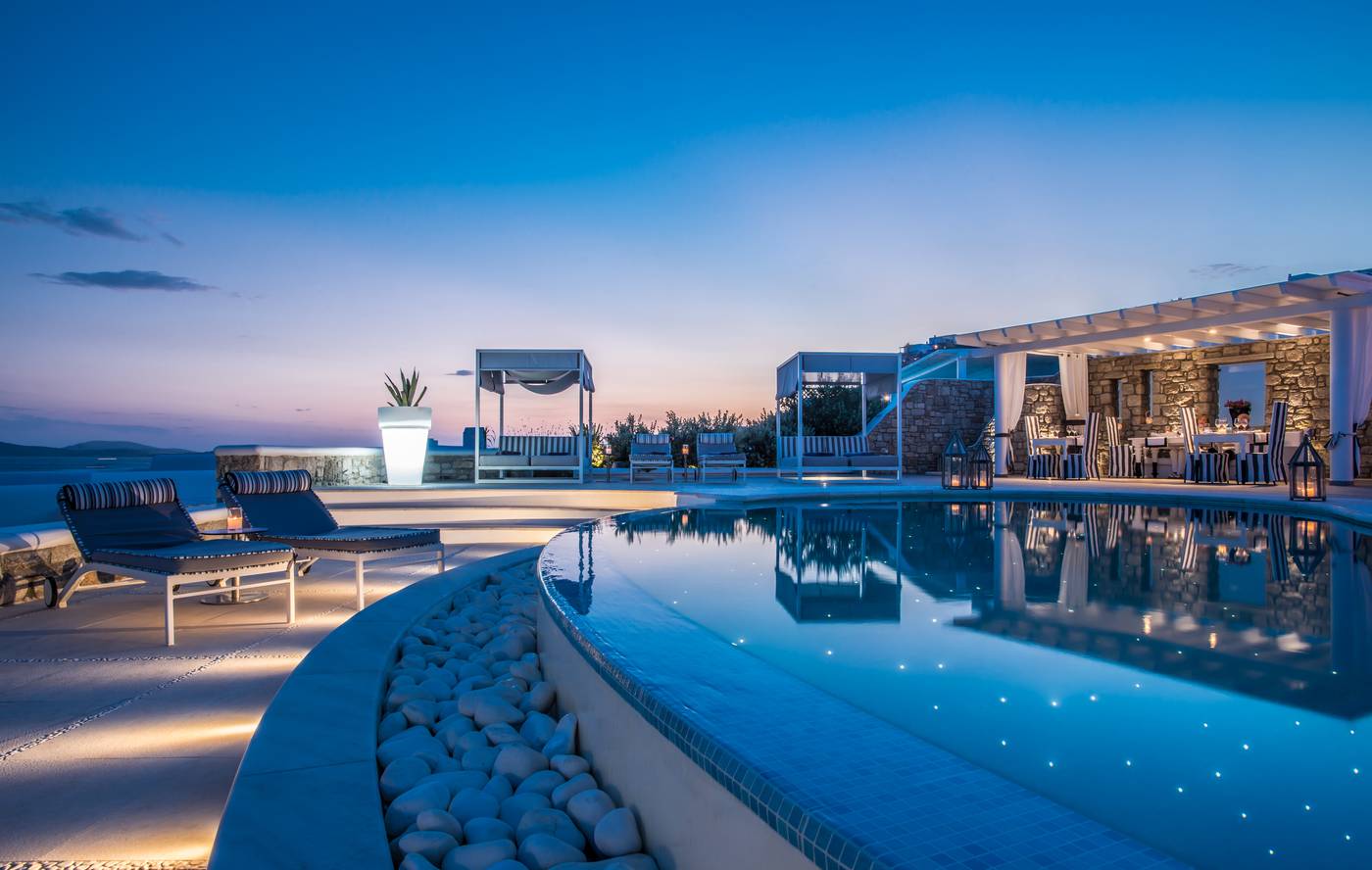 De-light-Boutique-Hotel-Pool-12