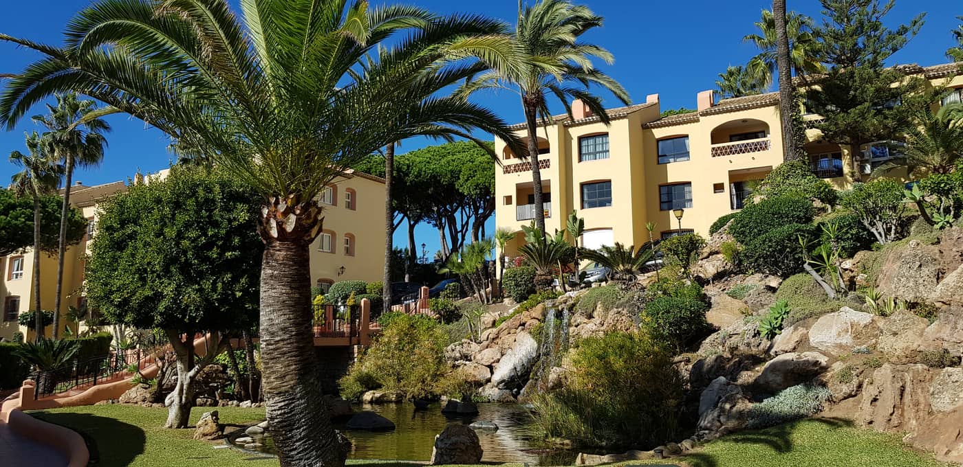 Macdonald-Dona-Lola-Lobby-7