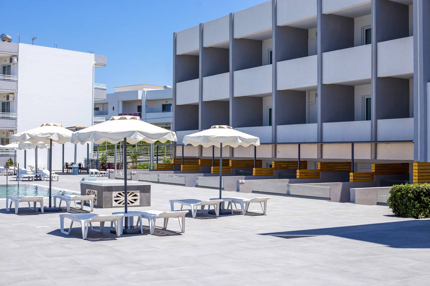 Tsampika-Hotel---Studios-General-view-8