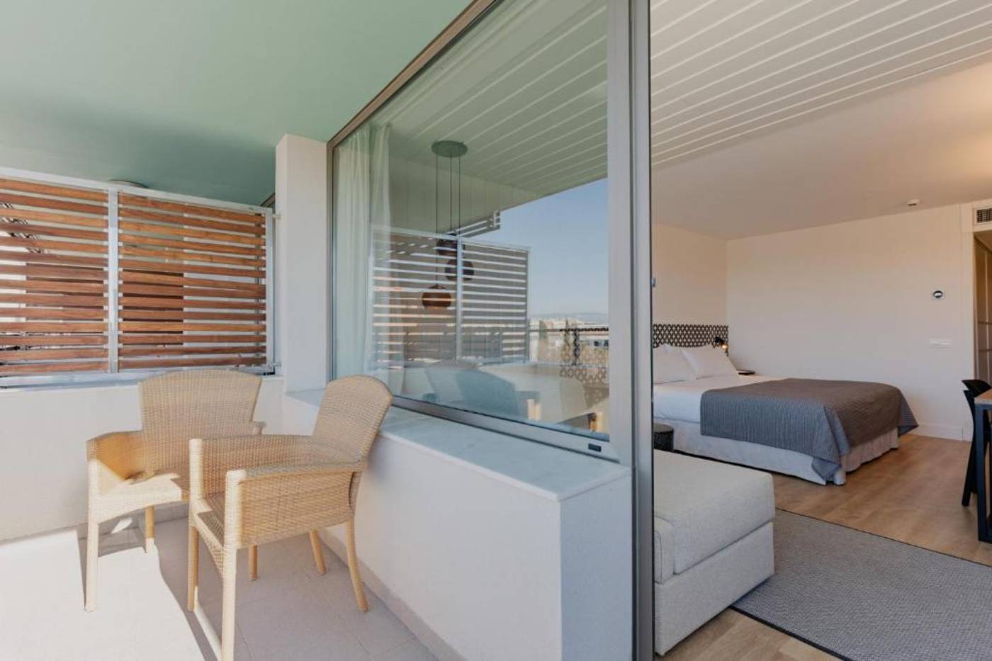 Magnolia-Hotel---Adults-Only-Room-9