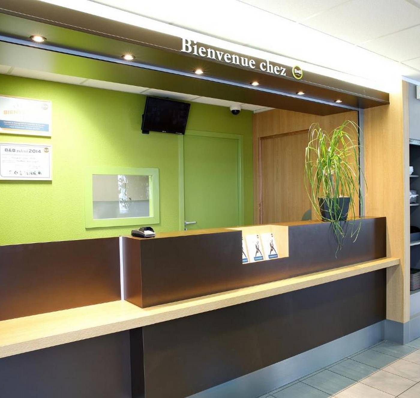 B&B HOTEL Perpignan Sud Marché International-France-PERPIGNAN-Lobby-5