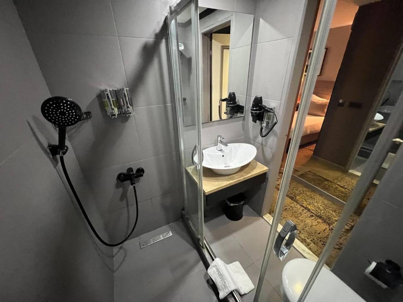 All-Seasons-Hotel-Room-19