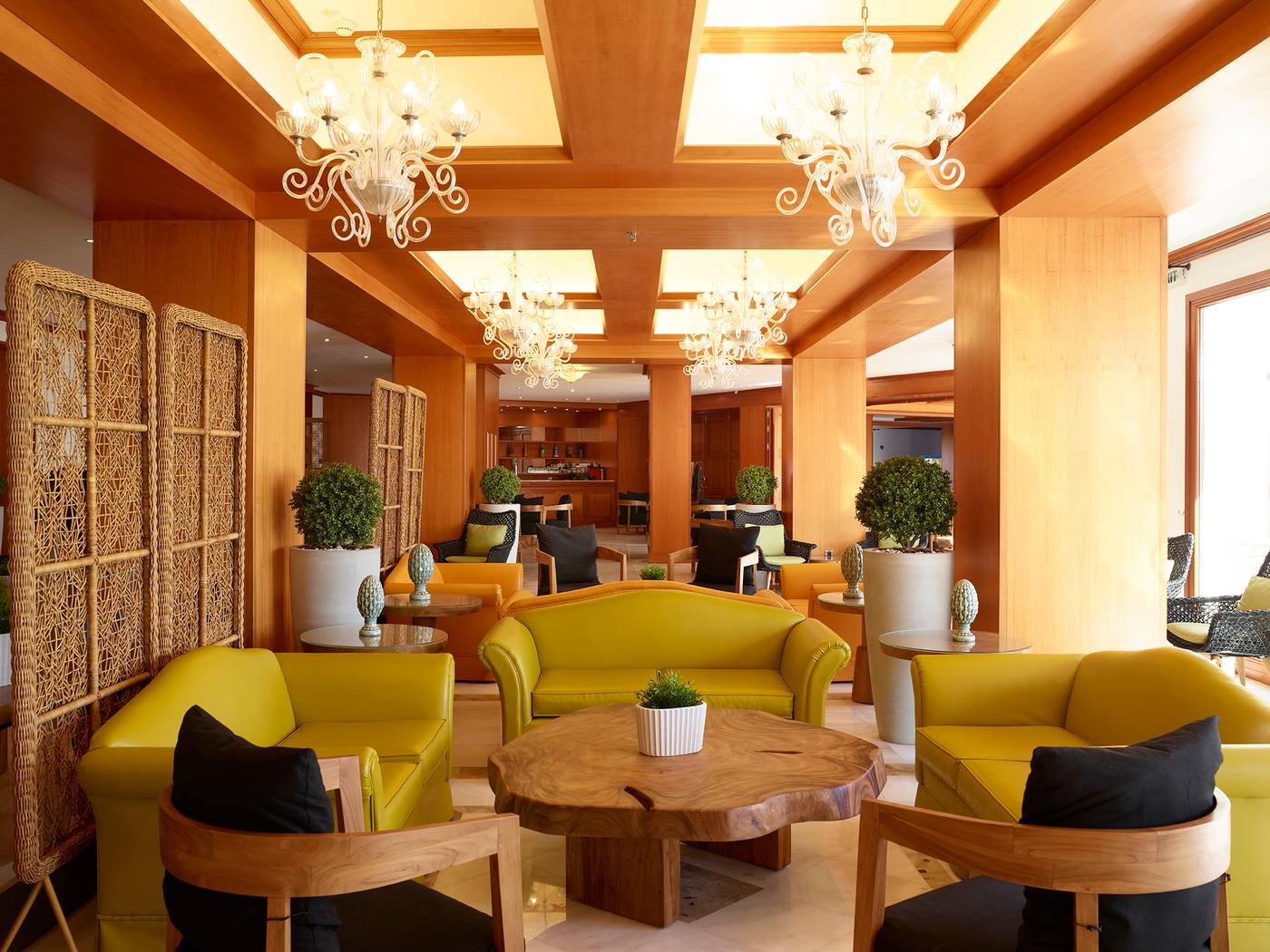 Serita-Beach-Hotel-Lobby-43