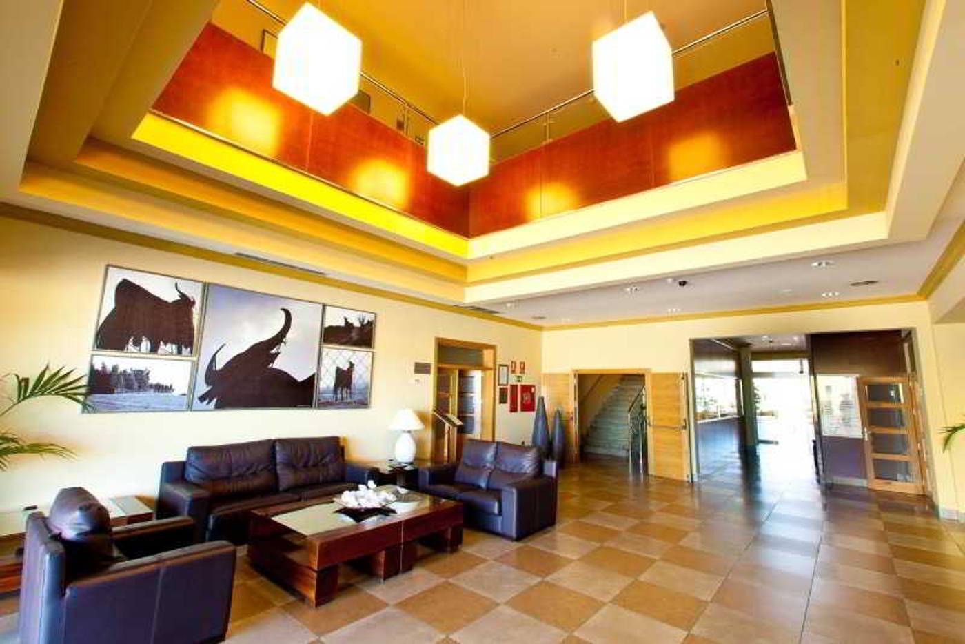 Montera-Plaza-Lobby-14