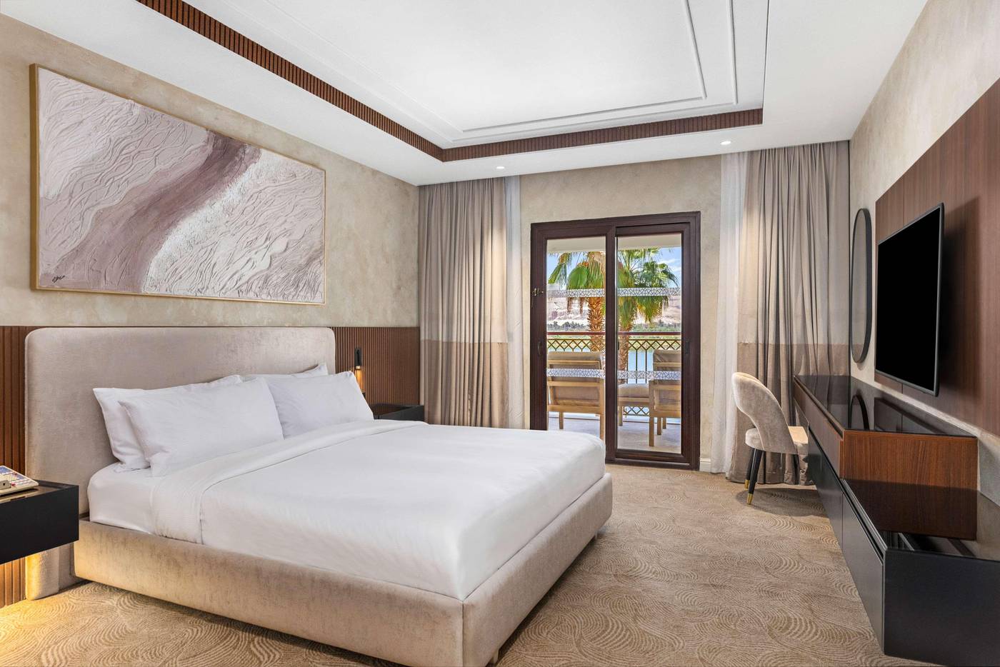 Hilton-Luxor-Resort---Spa-Room-25