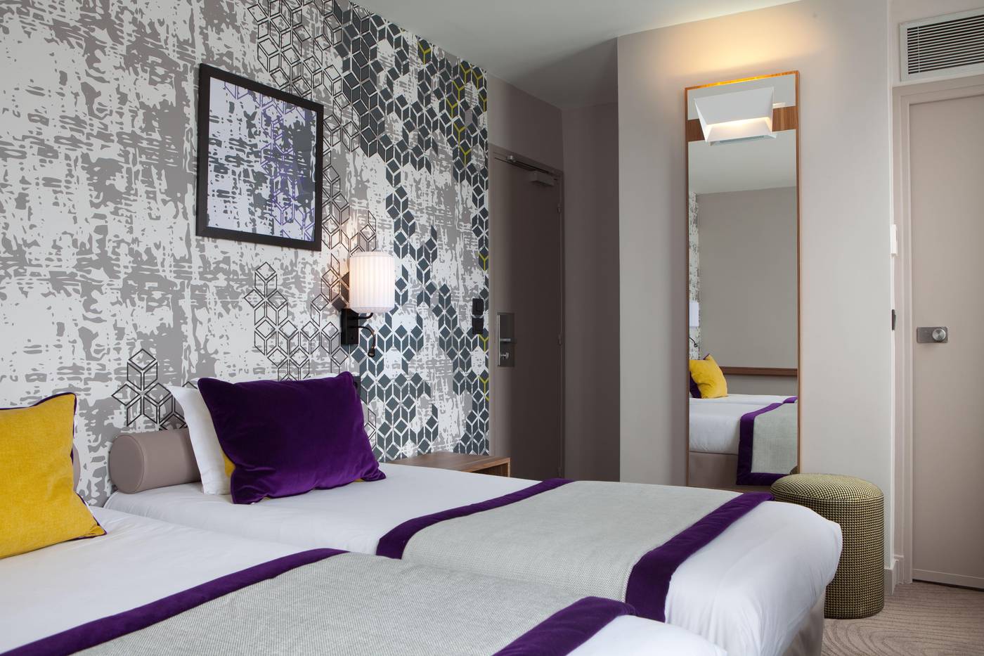 Hotel-des-Nations-Saint-Germain-Room-11