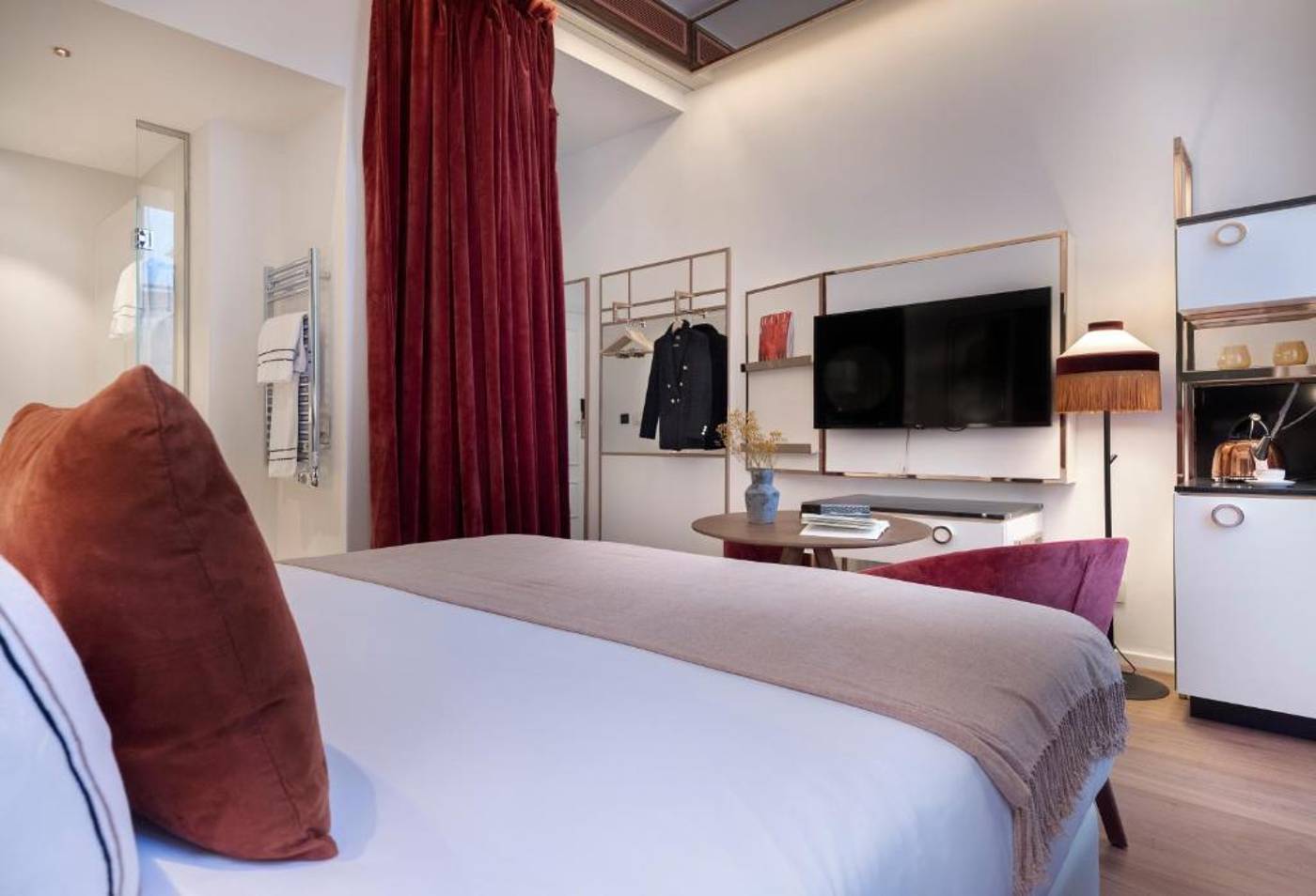 Melia-Paris-Notre-Dame-Room-44