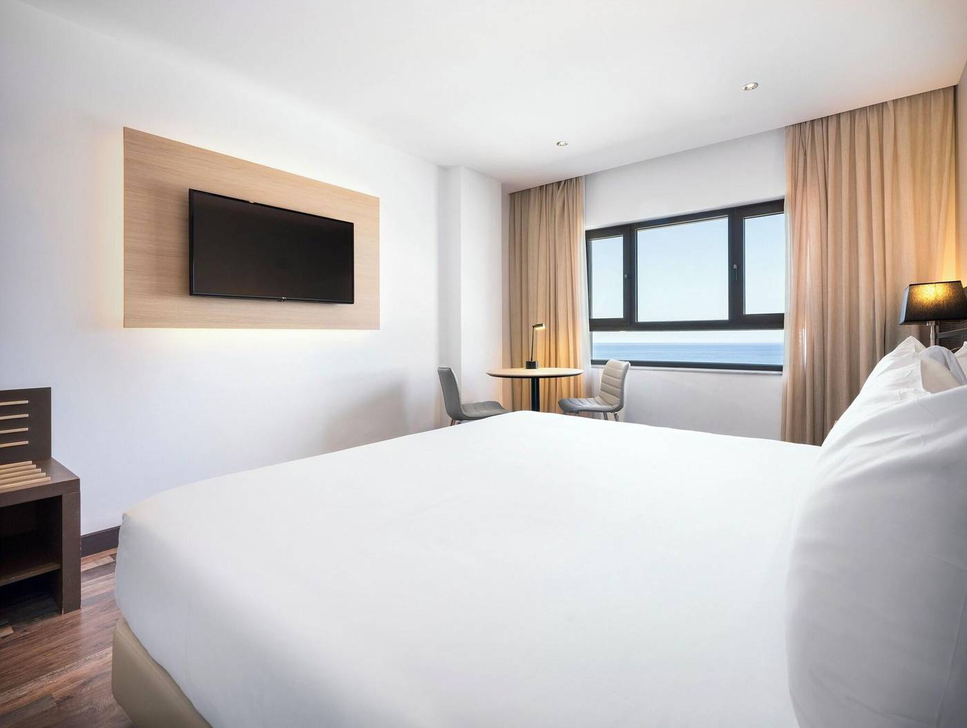 TRYP-Cadiz-La-Caleta-Hotel-Room-10