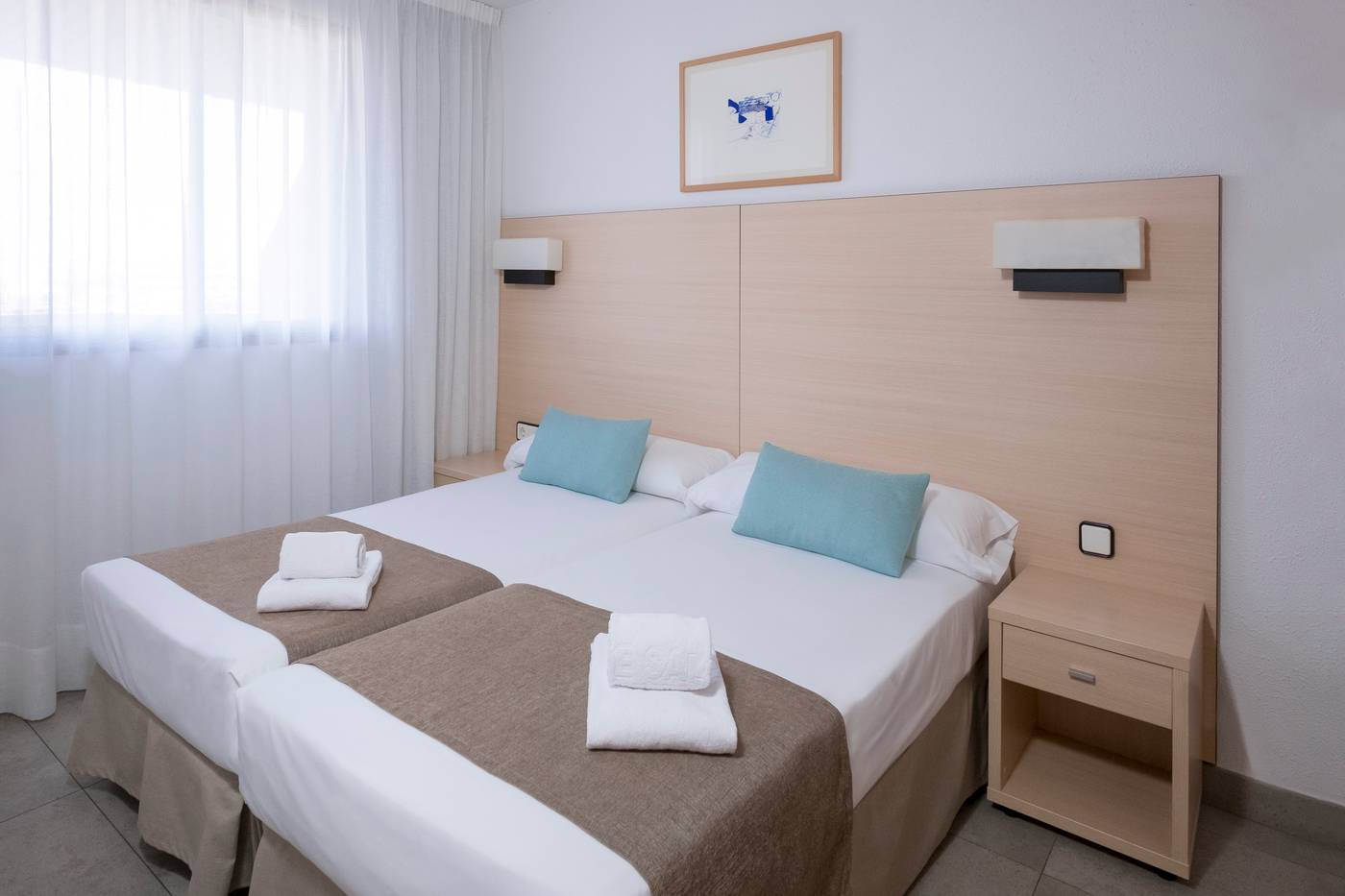 Cye-Salou-Apartments-Room-5