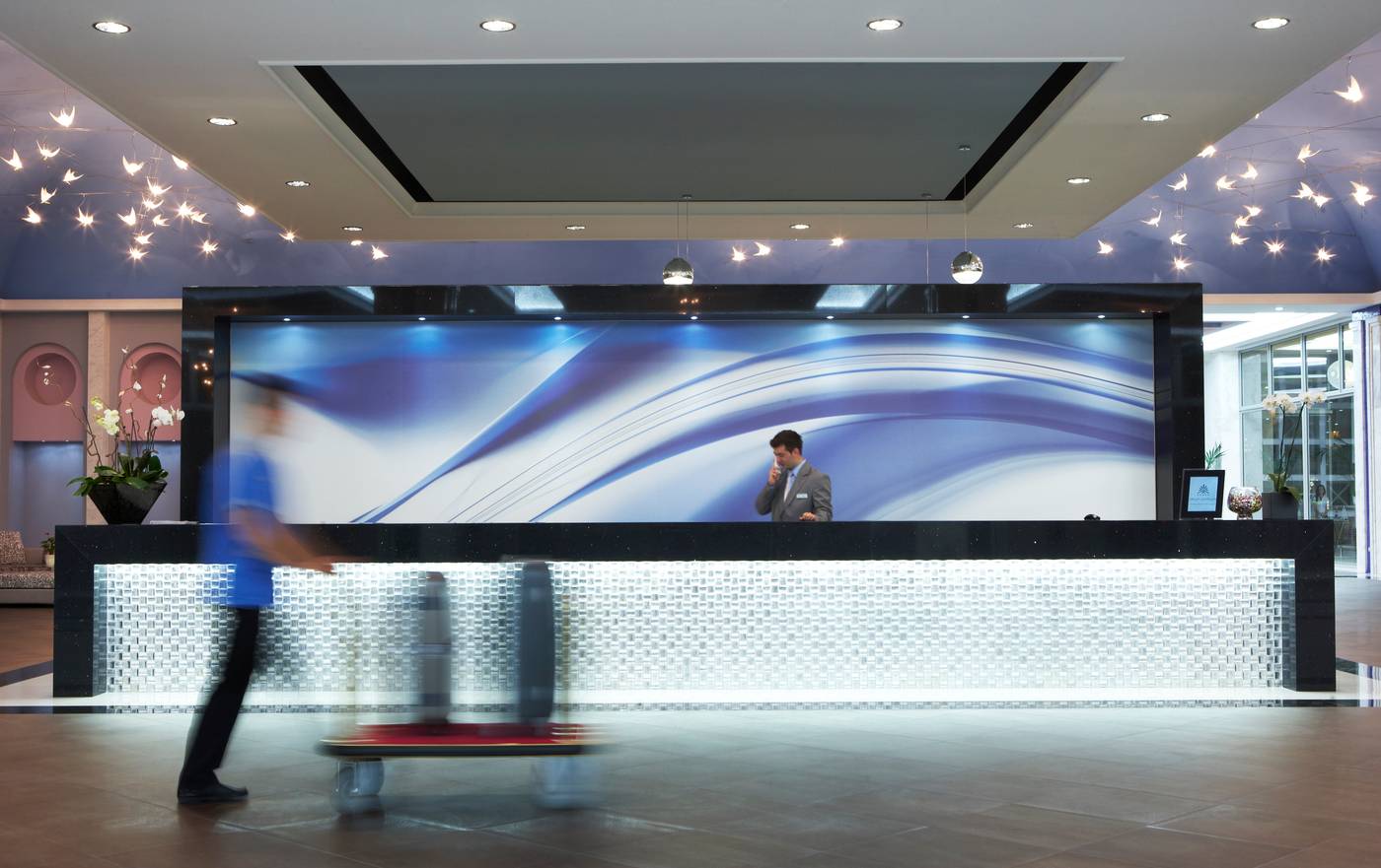 Atrium-Platinum-Luxury-Resort---Spa-Lobby-48