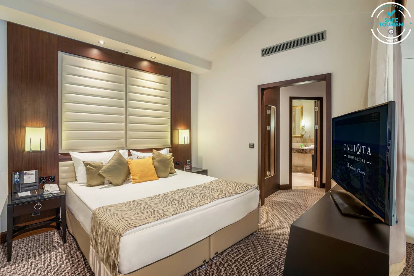 Calista-Luxury-Resort-Room-40