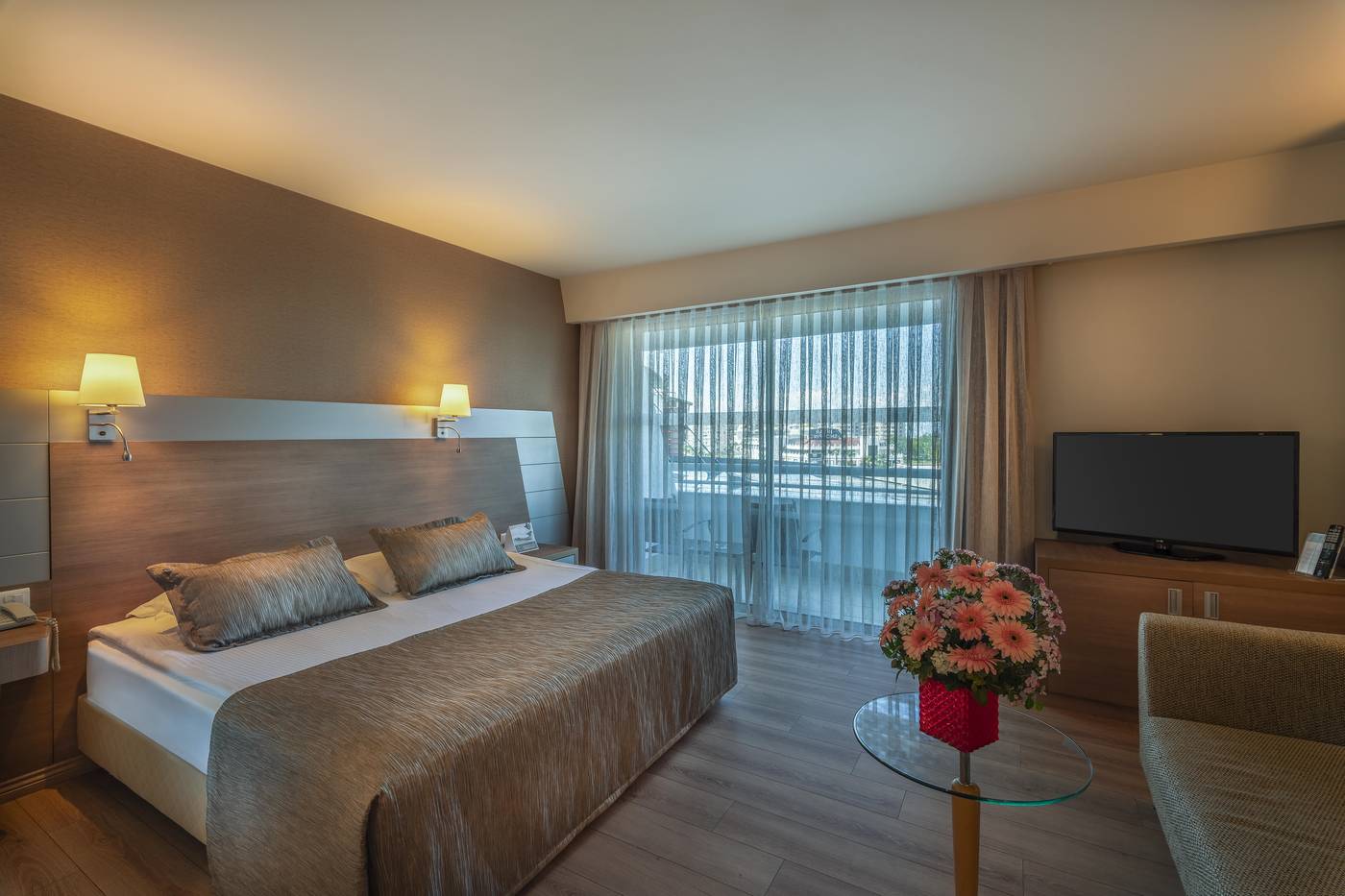 Concorde-De-Luxe-Resort-Room-28