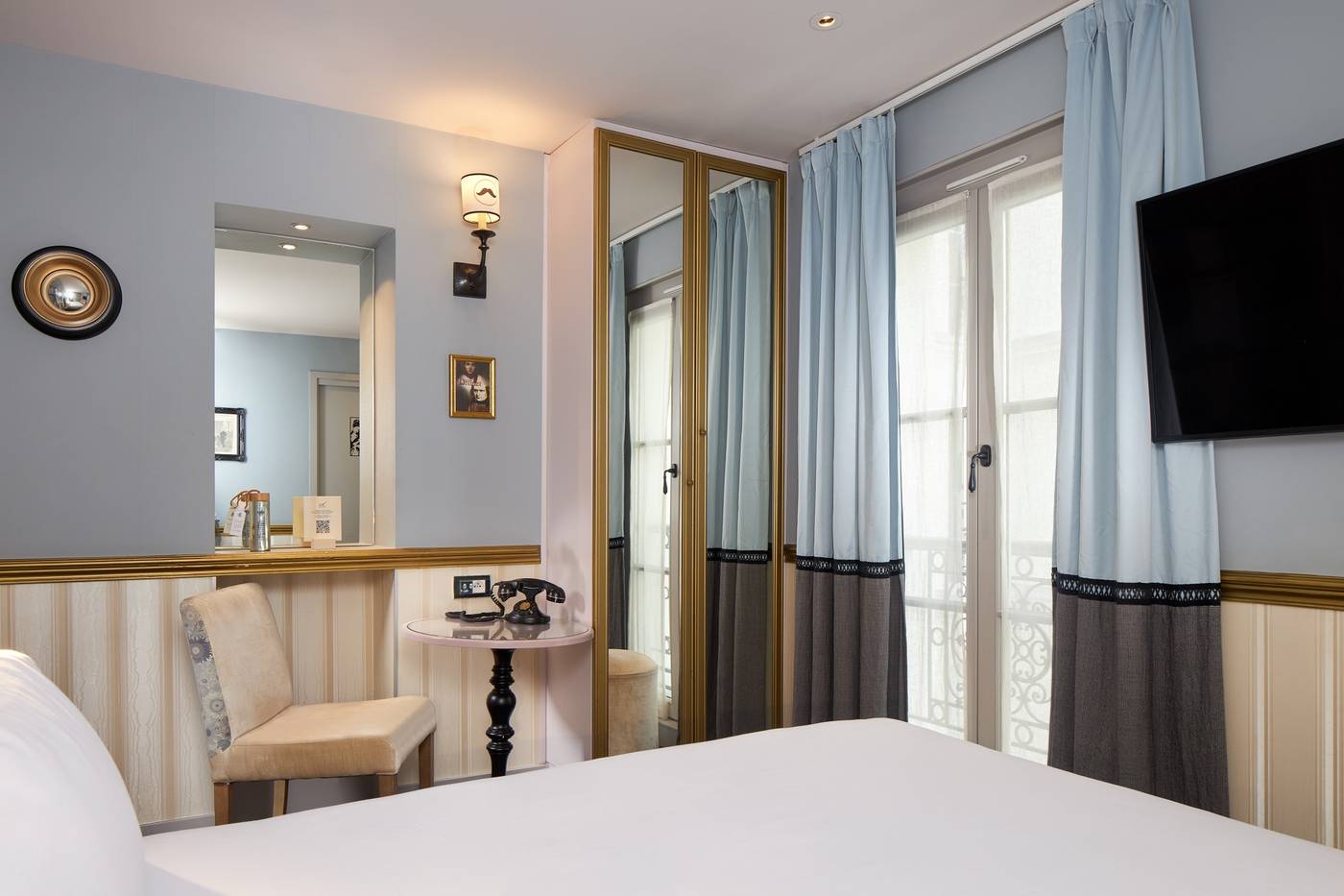 Les-Plumes-Hotel-Room-3