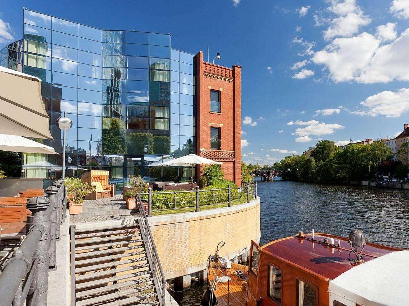 Abion-Villa-Suites-Room-2