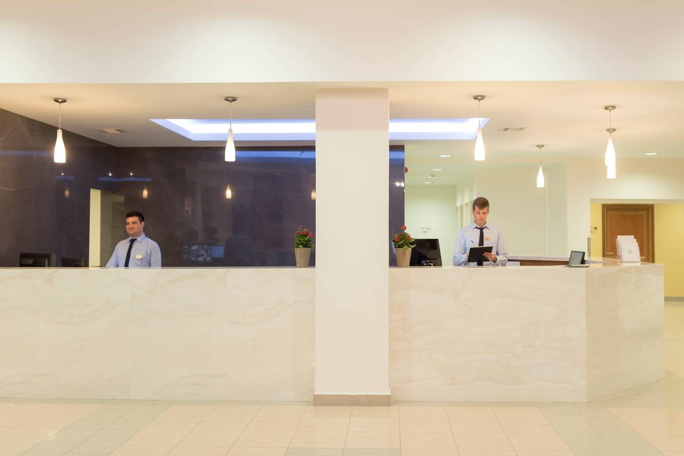 Horizon-Beach-Resort-Lobby-53