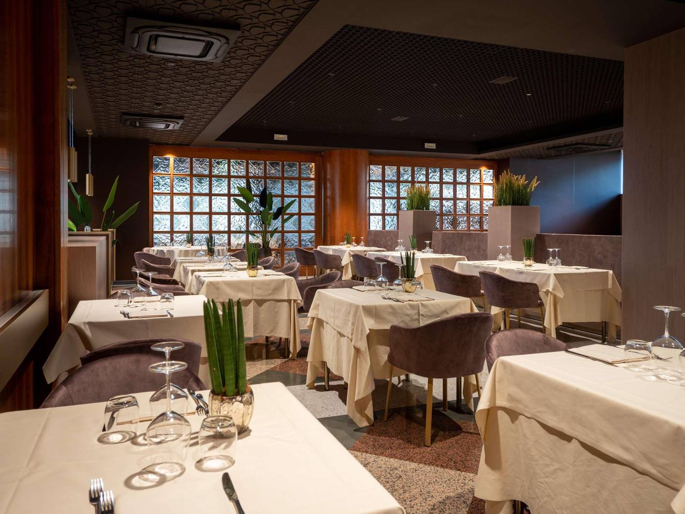 Minerva-Restaurant-53