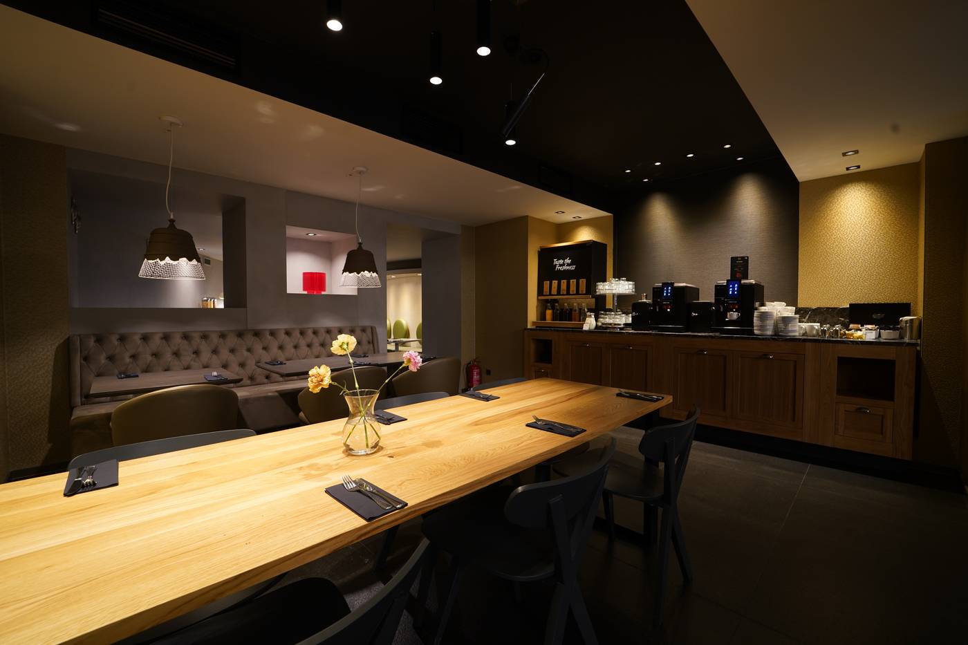 987-Design-Prague-hotel-Restaurant-8