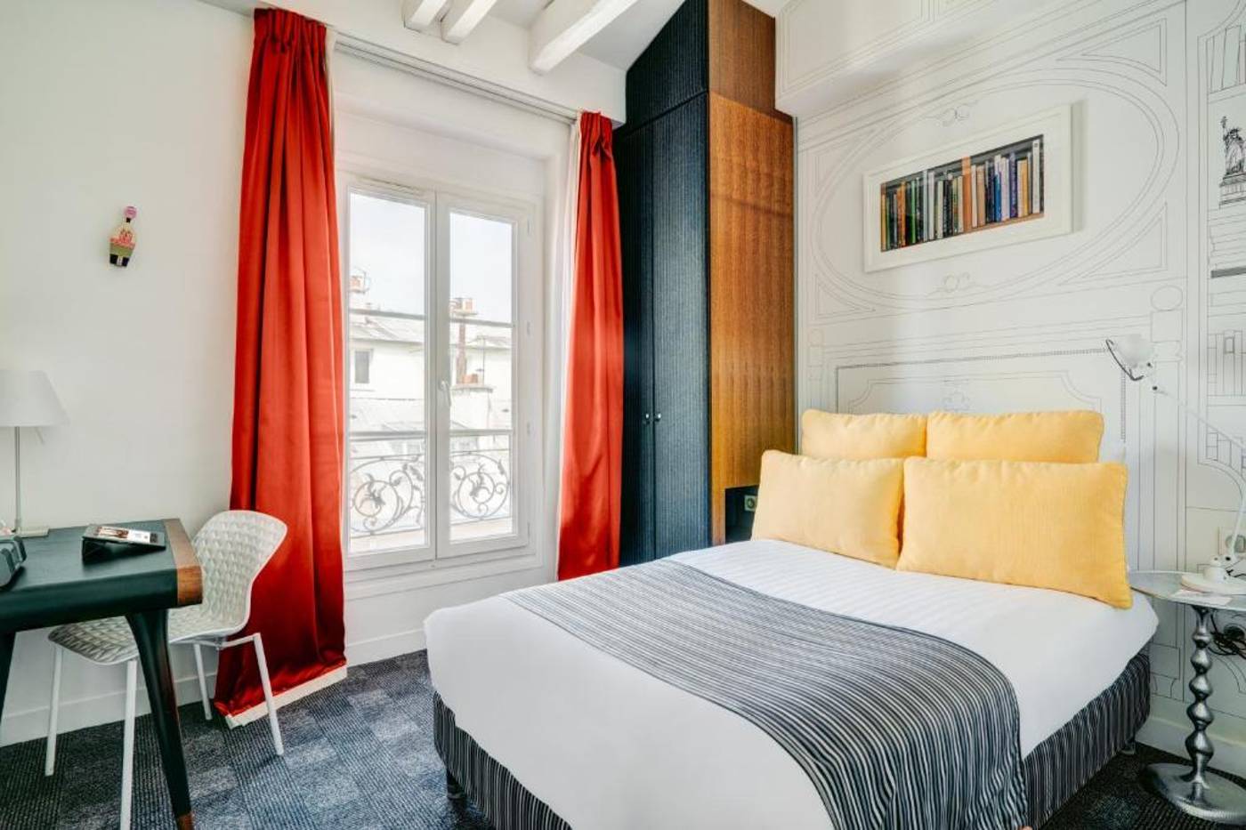 Joyce-Astotel-Room-12