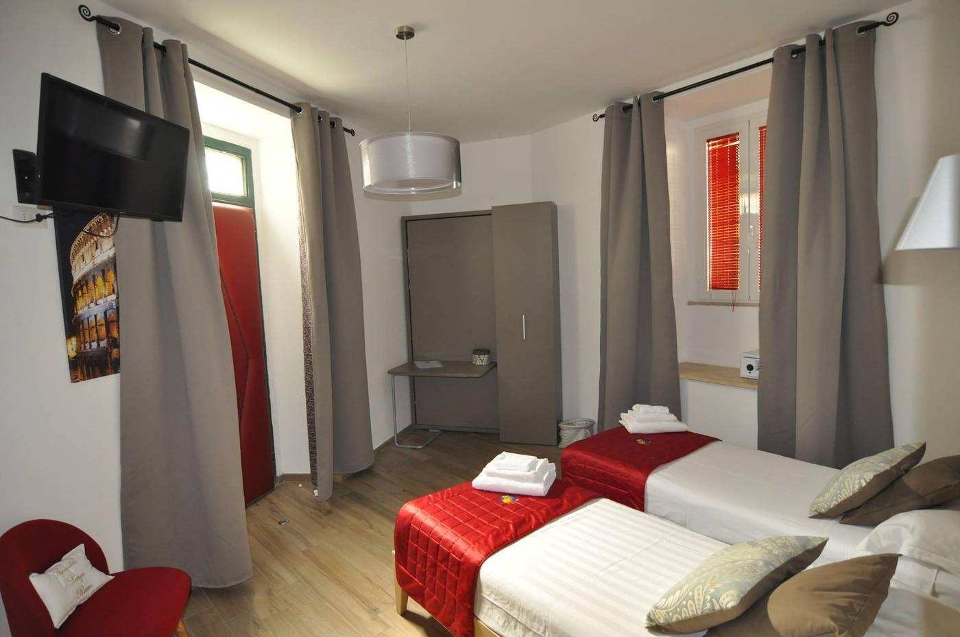 Flatinrome-Trastevere-Deluxe-Rooms-Room-33