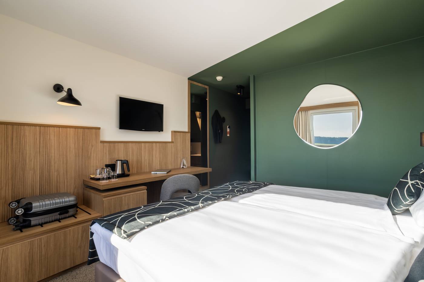 Hotel-Everness--Signature-Collection-Room-17